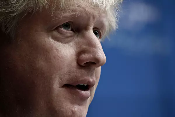 Bor-exit: PM Johnson admits defeat, tries for slow exit