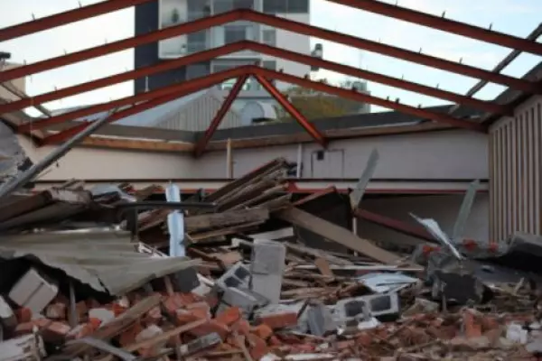WAKE UP CALL: Earthquakes, report flaws and share rises