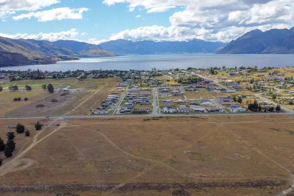 First home with a majestic view for only $650k near Queenstown