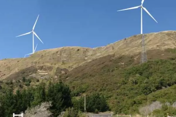 Meridian defers North Island wind farm on smelter closure impact