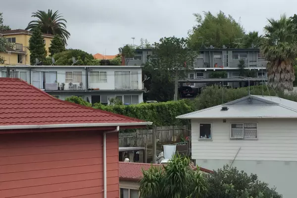Kiwis spending almost a third of income on mortgages