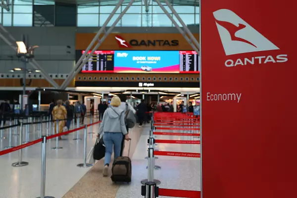 Passengers hate Qantas. Shareholders aren't so bothered.