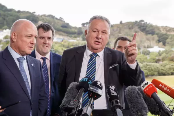 Jones heads to Oz to woo mining investors