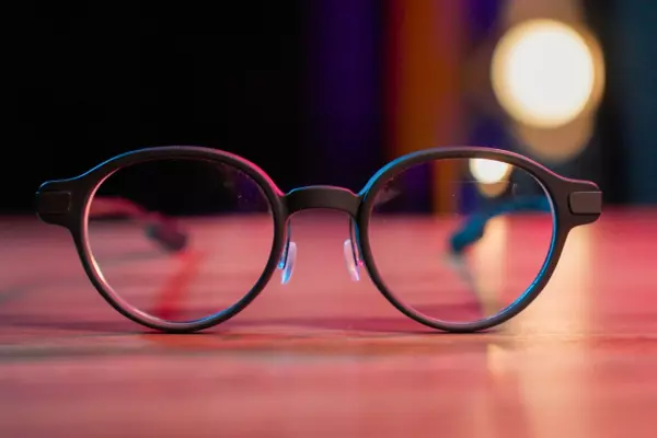 Spending months wearing smart glasses, what happened