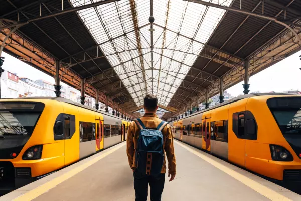 The 35 definitive rules of train travel