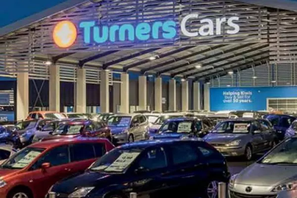 Turners Auto defies downturn