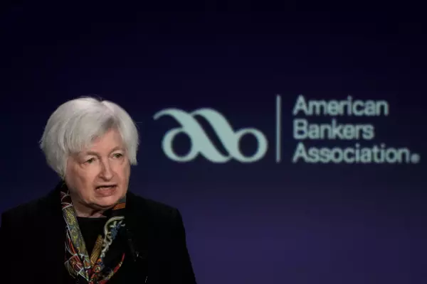 Yellen: Intervention possible to protect small banks