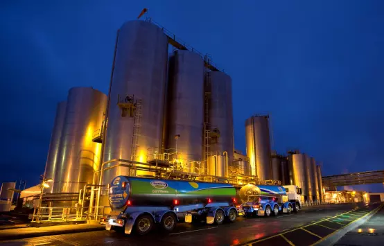 Fonterra lifts forecast payout to record