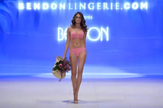 How a Reddit army brought a lingerie icon back from the dead