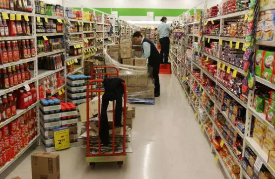 Law aimed at supermarkets' anti-competition covenants set to pass