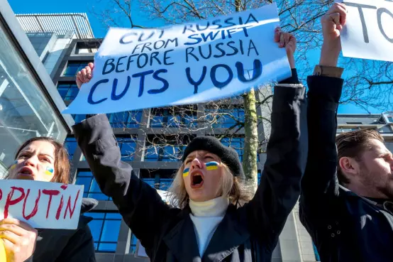 The Russian exit: why the way out is not easy for investors