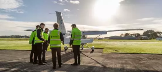 400 trainee pilots allowed into NZ