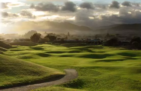 12 DAYS OF CHRISTMAS: 9 of the best tee-to-greens