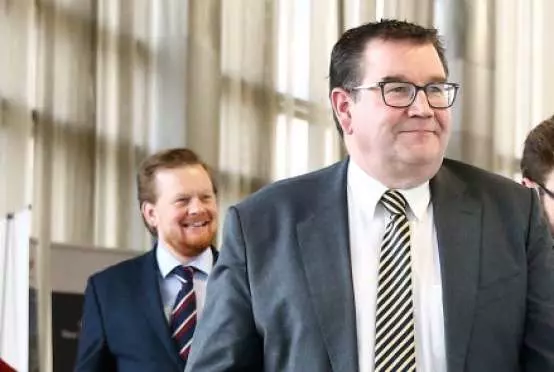 As political adviser, Craig Renney (left), couldn't get ahead of the minister. (Image: Getty)