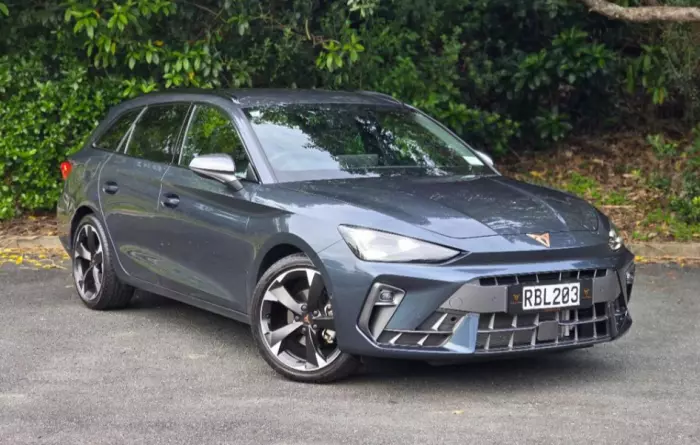Cupra Leon V Sportstourer review: Street appeal