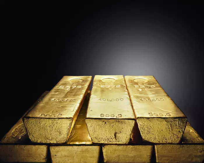 Beyond the glitter: Can gold hedge against a falling NZ dollar?