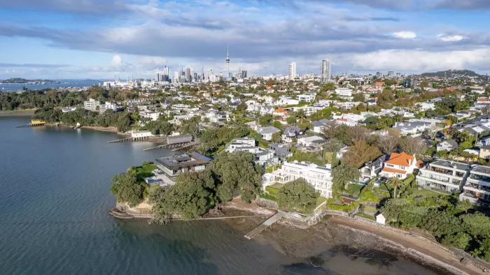 Golden circle: House sales for foreign investors 'favour the rich'