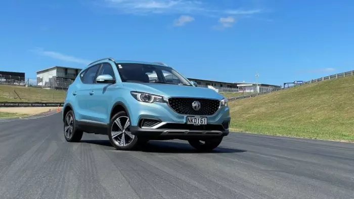 Review: The MG ZS Long Range is a rock'n'roll rider