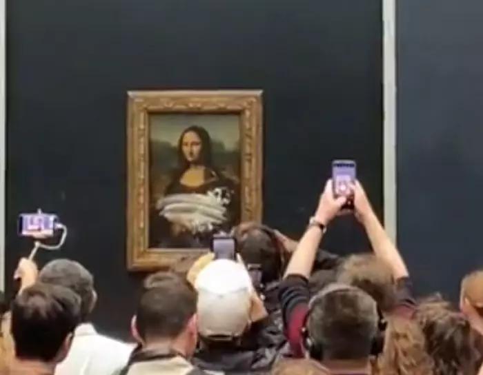 Talking climate change with Mona Lisa