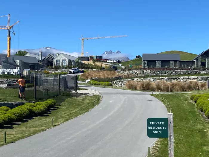 A quarter of Queenstown houses sit empty while rental market flatlines
