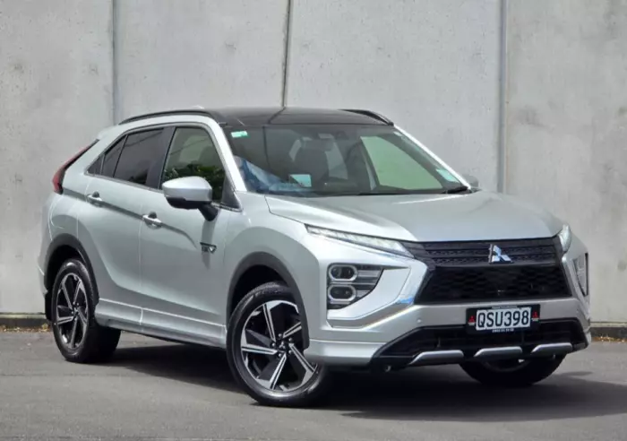 Mitsubishi Eclipse Cross PHEV VRX: global efficiency