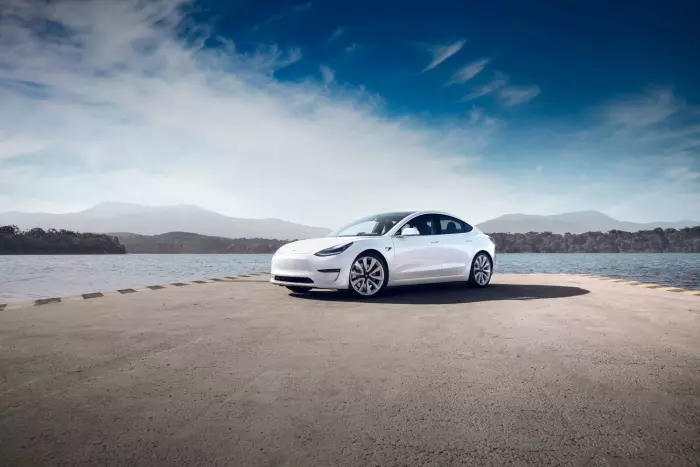 Review: Tesla Model 3 Long Range – “I lust after it”.