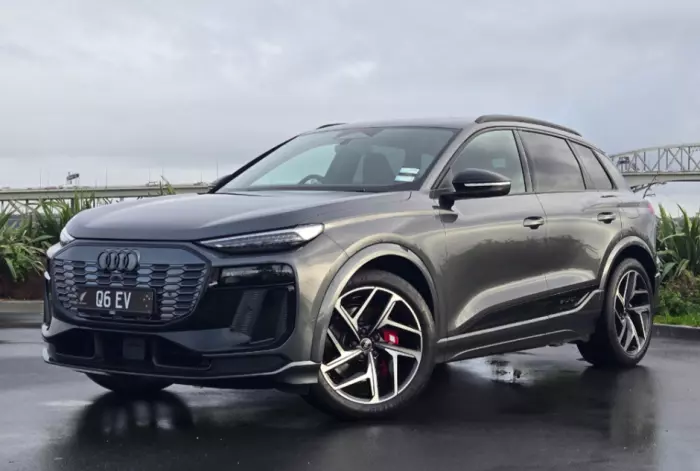 Audi SQ6 e-tron: new class of fast