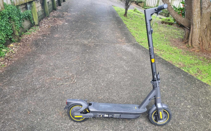 Ninebot G30 Max. A basic E-Scooter but Good value for money.