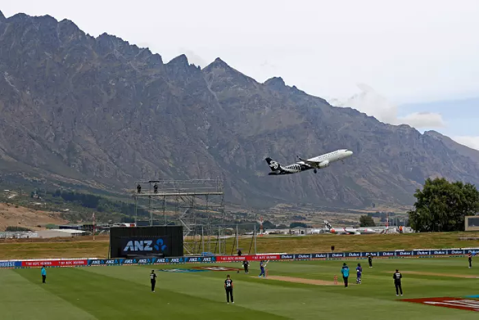 First Air NZ rights trade at a premium