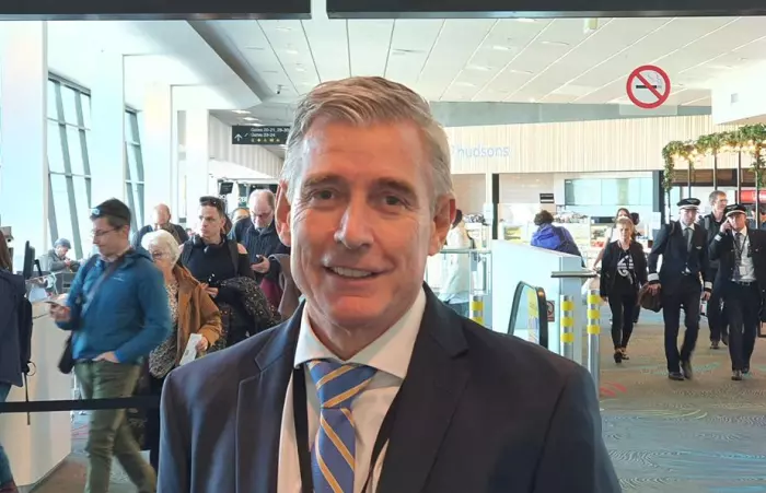 Foran’s ‘big fat option package’: Air NZ boss’ share deal panned