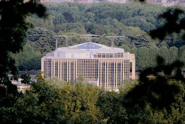 QuiznessDesk, Wednesday, Nov 26