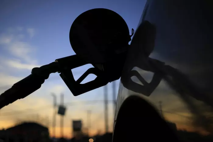 Petrol companies told to pass on fuel tax decrease