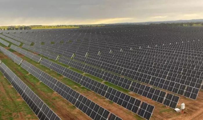 Genesis closes finance deal on new solar farm