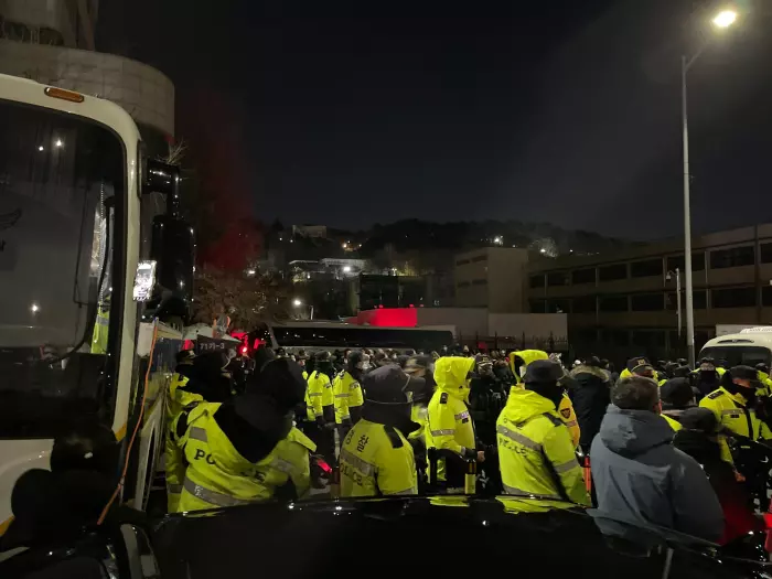 South Korean police detain impeached president in predawn operation