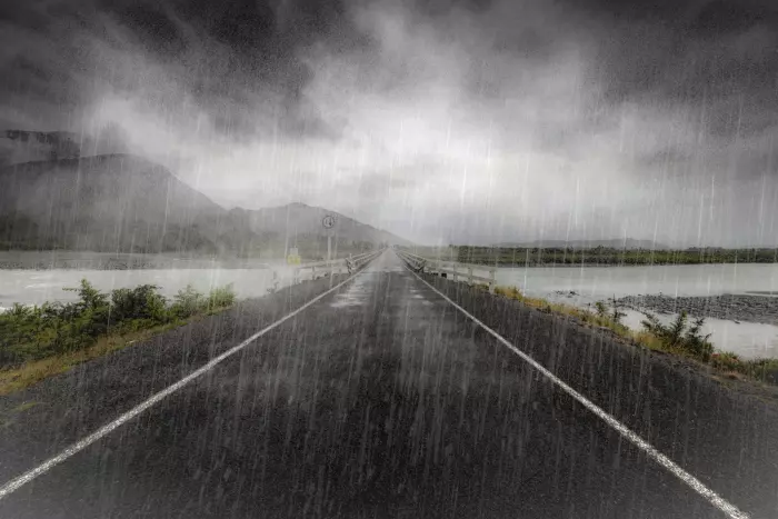 Stormy weather dampens uncertain NZ sharemarket