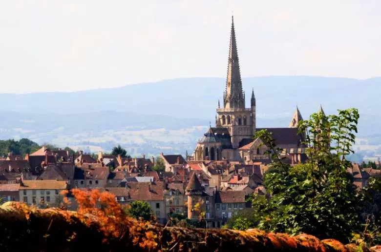 The historic town of Autun in Bourgogne. (Photo: Getty).