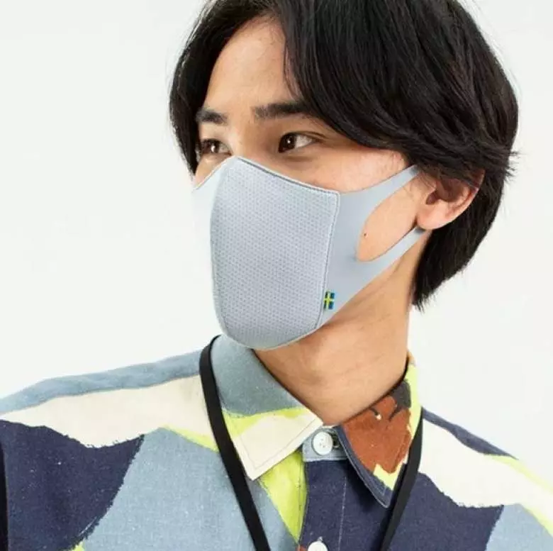 The Airinum Lite Mask from Superette.