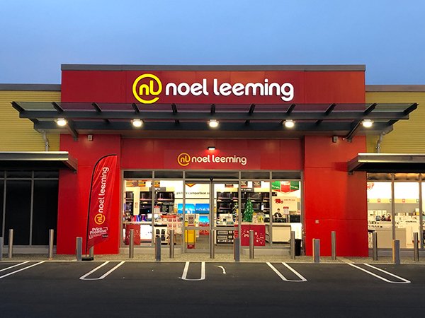 noel leeming s10